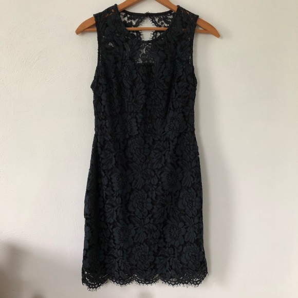 Two Tone Lace Sheath Dress - Picture 2 of 8